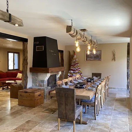 بيت للعطل Maison Auvergnate Le Repaire Des Milans لو ليوران