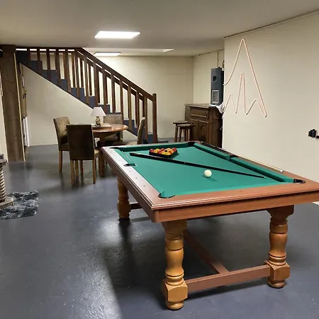 Maison Auvergnate Le Repaire Des Milans بيت للعطل