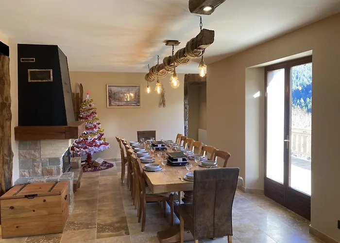 Holiday home Maison Auvergnate Le Repaire Des Milans Le Lioran