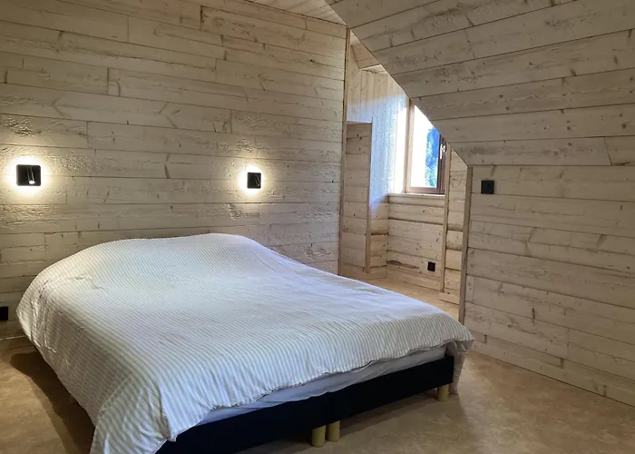 Maison Auvergnate Le Repaire Des Milans Holiday home