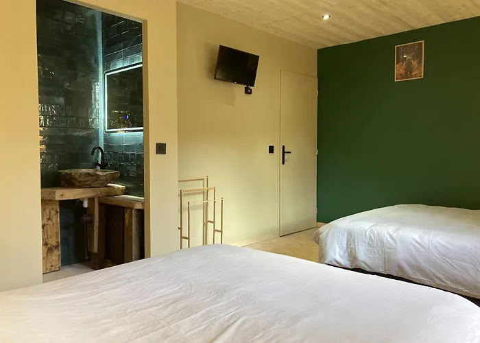 Holiday home Maison Auvergnate Le Repaire Des Milans